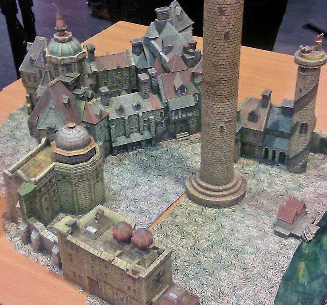 Die Unsichtbare Universität in Ankh-Morpork ist das lokale Ausbildungszentrum für Zauberer. Sie ist die größte, älteste und ehrwürdigste Einrichtung dieser Art auf der Scheibenwelt. (Foto: Klapi)
